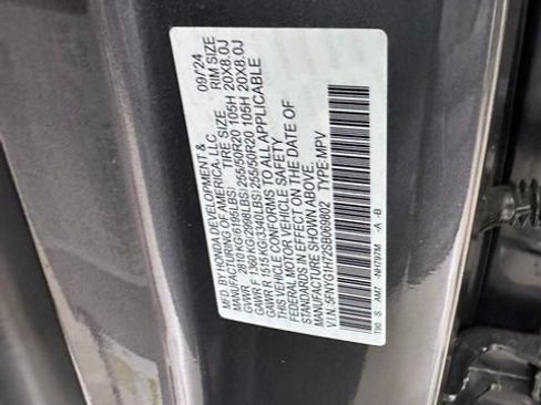 Used 2025 Honda Pilot Touring image 35