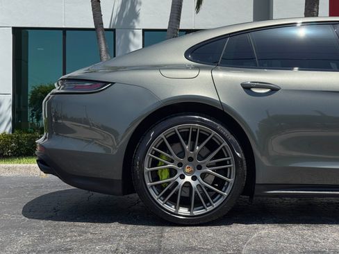 Used 2022 Porsche Panamera 4 Platinum Edition AWD/4WD image 5