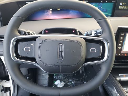 New 2026 Lincoln Nautilus Premier image 15