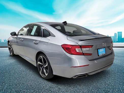 Used 2022 Honda Accord Sport image 4