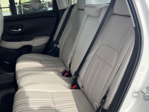 Used 2024 Honda HR-V EX-L image 9