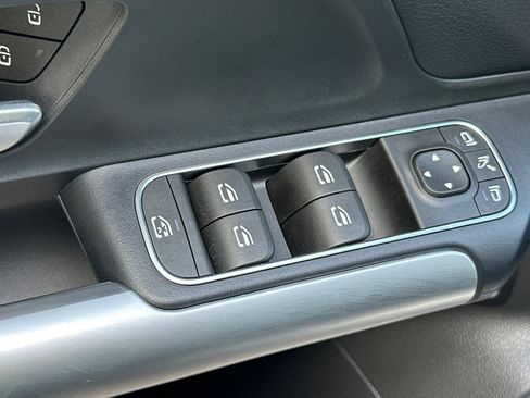 Certified 2025 Mercedes-Benz GLA 250 image 12