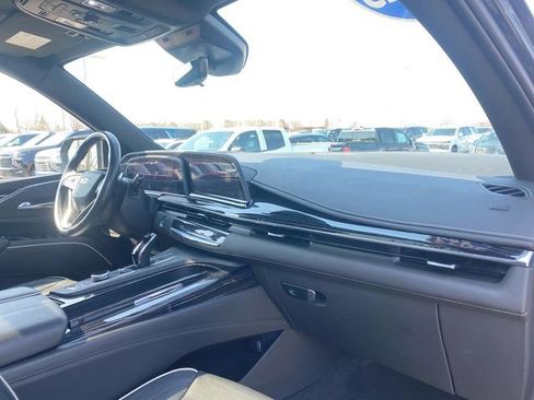 Used 2023 Cadillac Escalade Sport AWD/4WD image 30