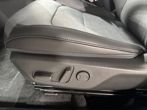 New 2026 Kia Niro Wind FWD image 24
