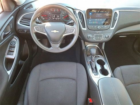 Used 2024 Chevrolet Malibu LT image 11