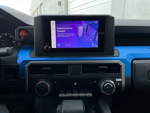 Used 2025 Toyota Tacoma TRD Off-Road image 25