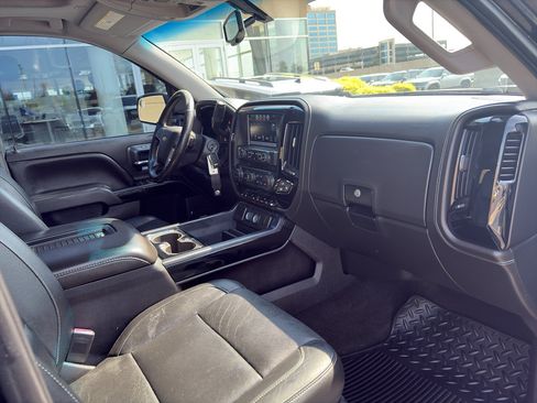 Used 2018 Chevrolet Silverado 1500 LTZ Z71 w/ LTZ Plus Package AWD/4WD image 12