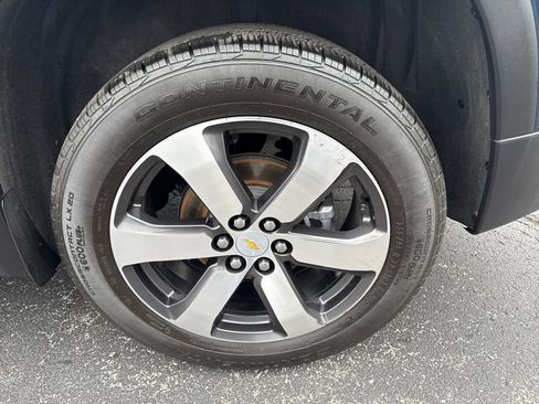 Certified 2023 Chevrolet Traverse LT w/ LT Premium Package AWD/4WD image 7