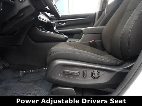 Used 2023 Honda CR-V EX image 12