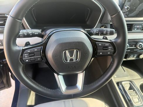Certified 2025 Honda Pilot EX-L image 14
