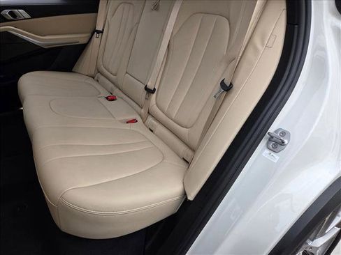 Used 2020 BMW X5 sDrive40i w/ Premium Package image 18