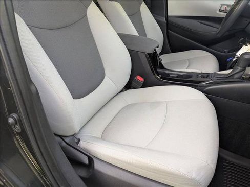 Used 2022 Toyota Corolla L FWD image 19