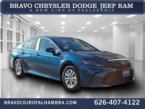 Used 2026 Toyota Camry LE FWD image 1
