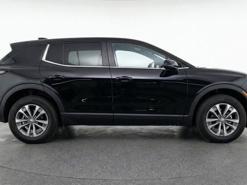 Used 2025 Chevrolet Equinox LT image 11