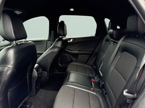 Used 2024 Ford Escape ST-Line image 26