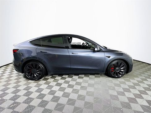 Used 2022 Tesla Model Y Performance image 8