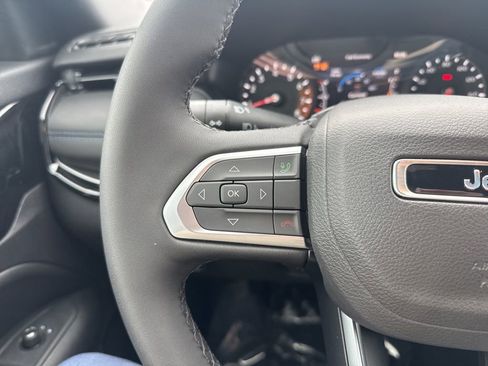 New 2026 Jeep Compass Latitude image 11