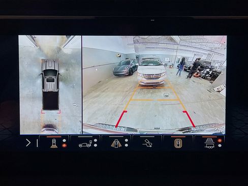 Used 2025 GMC Sierra 2500 Denali w/ Denali Reserve Package image 10