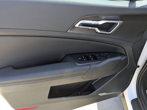 New 2026 Kia Sportage EX FWD image 18