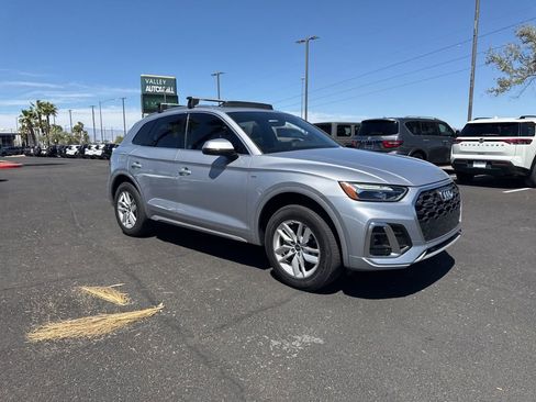 Used 2023 Audi Q5 2.0T Premium w/ Convenience Package image 5