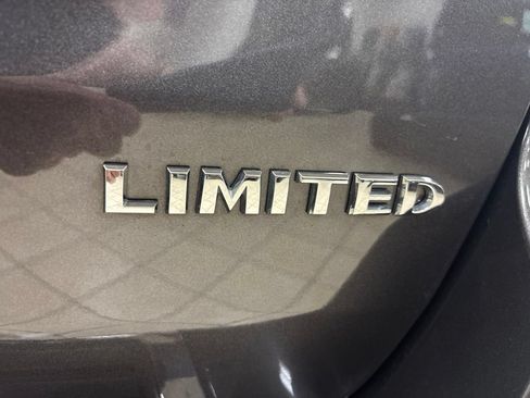 Used 2019 Jeep Grand Cherokee Limited w/ Luxury Group II AWD/4WD image 10