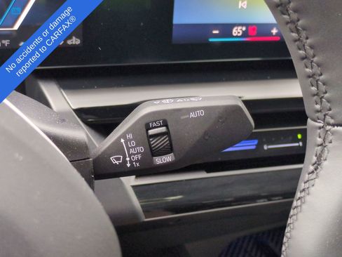 Used 2025 BMW 530i xDrive w/ Premium Package image 29