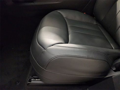 Used 2025 Land Rover Range Rover Sport SE image 24