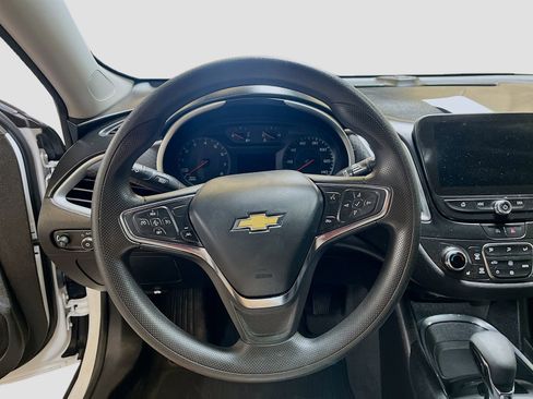 Used 2024 Chevrolet Malibu LT FWD image 11