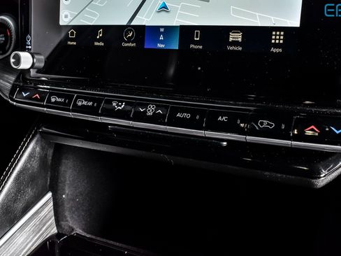 Used 2023 Jeep Wagoneer L Series III w/ Premium Group I image 27