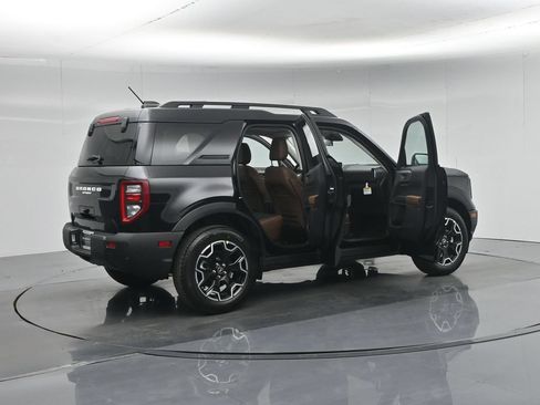 New 2026 Ford Bronco Sport Outer Banks w/ Outer Banks Tech Package+ AWD/4WD image 5