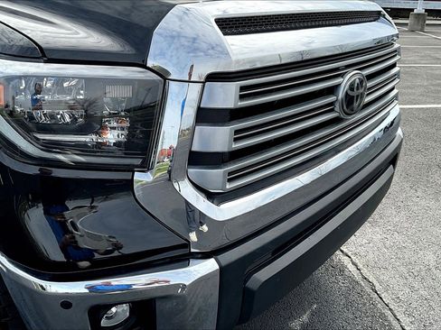 Used 2021 Toyota Tundra Limited w/ Limited Premium Package AWD/4WD image 34