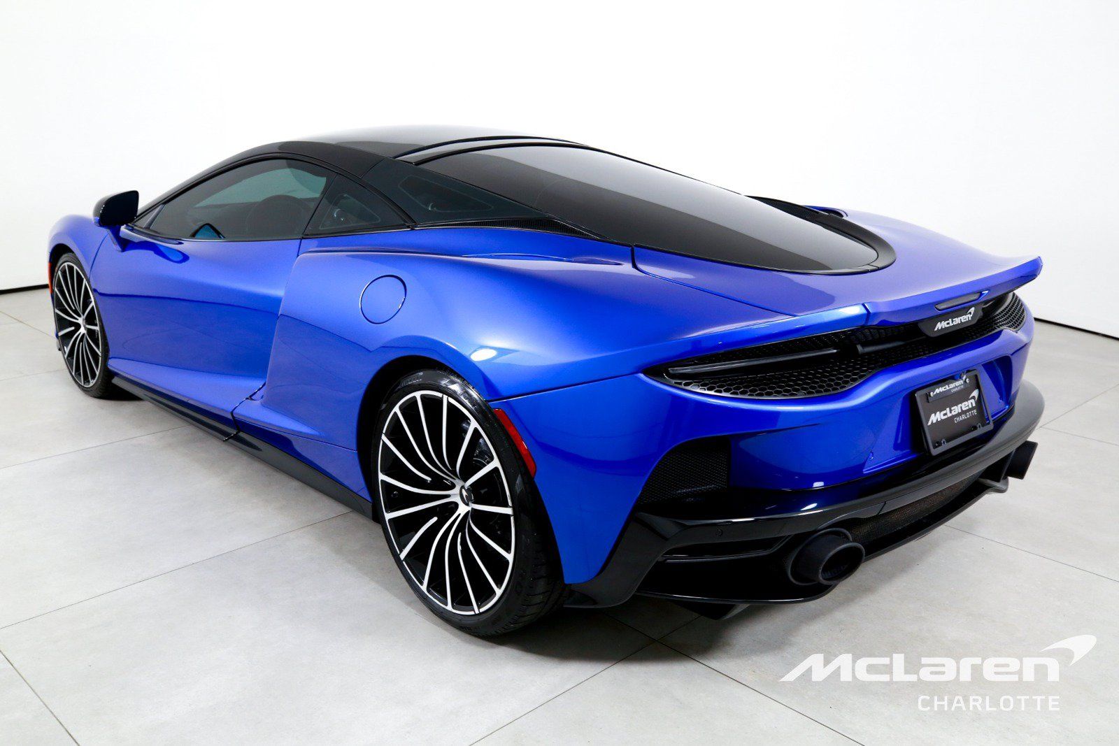 Used 2021 McLaren GT RWD image 7