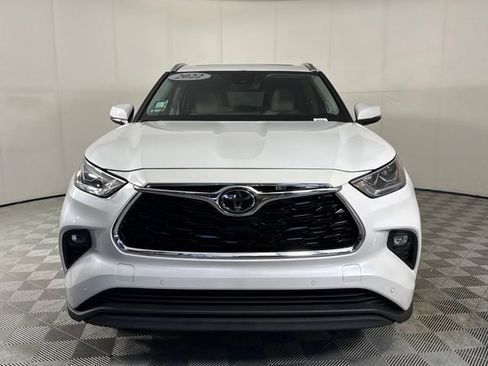 Used 2022 Toyota Highlander Limited AWD/4WD image 11