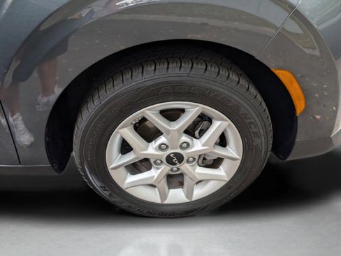 Used 2023 Kia Soul LX w/ LX Technology Package image 25