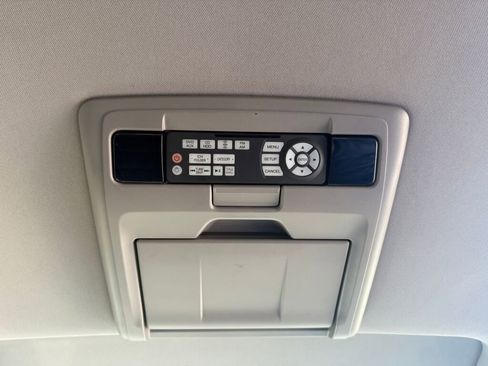 Used 2013 Honda Odyssey Touring Elite image 26