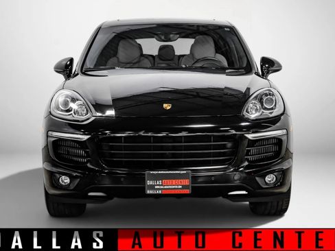 Used 2017 Porsche Cayenne S AWD/4WD image 2