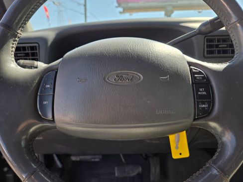 Used 2002 Ford F250 Lariat image 13