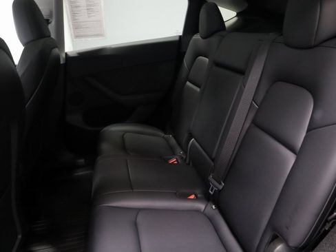 Used 2024 Tesla Model Y Long Range image 21