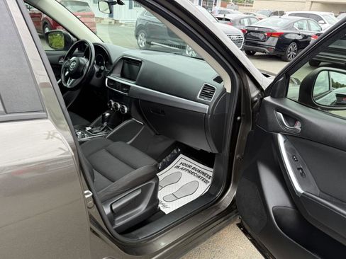 Used 2016 MAZDA CX-5 Touring FWD image 12