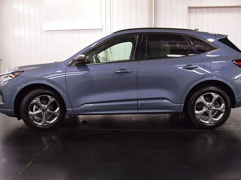 Used 2023 Ford Escape ST-Line w/ Tech Pack #1 AWD/4WD image 4