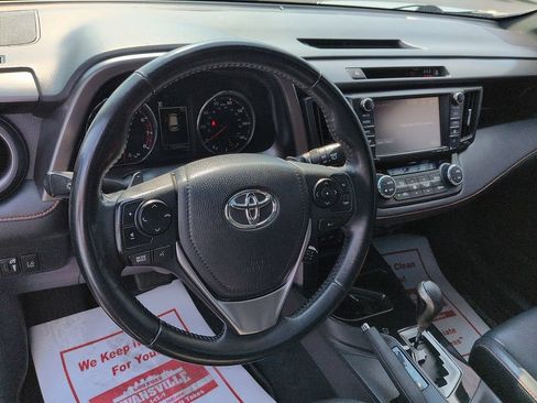Used 2017 Toyota RAV4 SE w/ Power Extra Value Package AWD/4WD image 9