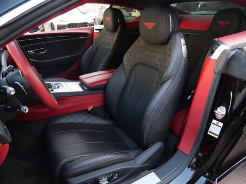 Used 2020 Bentley Continental GT image 18