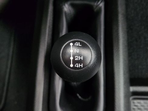 Used 2024 RAM 3500 Tradesman w/ Chrome Appearance Group image 21