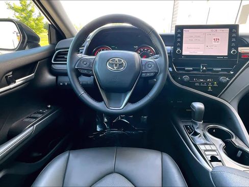 Used 2024 Toyota Camry XSE FWD image 6