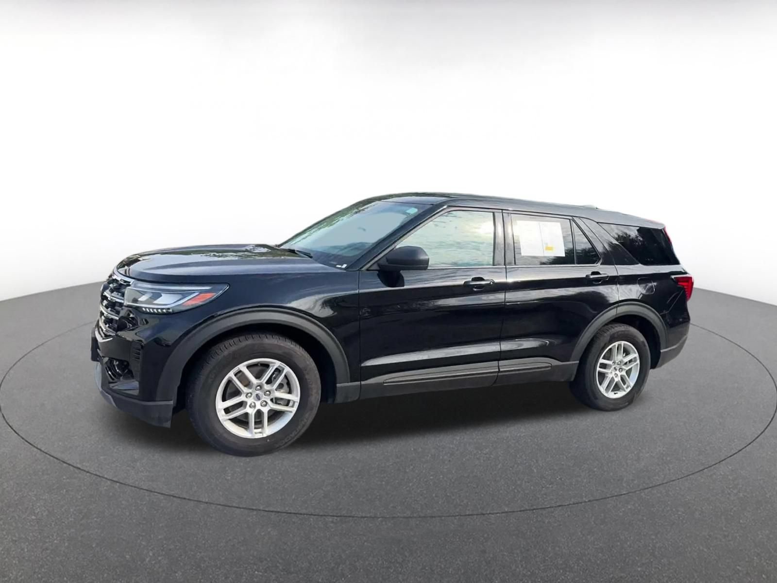 Used 2026 Ford Explorer Active RWD image 6