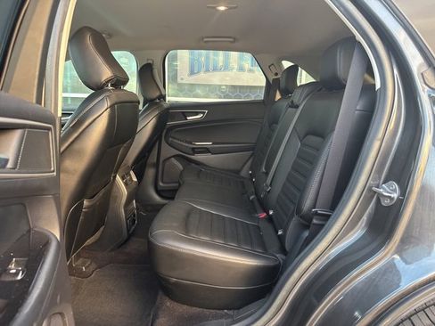Used 2020 Ford Edge SEL w/ Convenience Package image 5