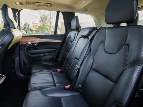 Used 2022 Volvo XC90 T6 Momentum w/ Climate Package image 34