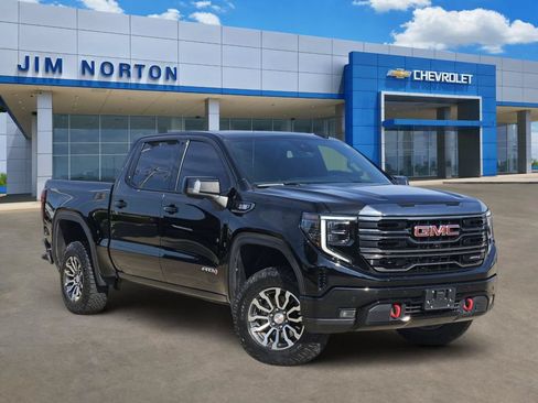 Used 2023 GMC Sierra 1500 AT4 AWD/4WD image 1