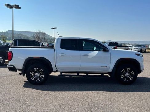 Used 2024 GMC Canyon AT4 AWD/4WD image 6