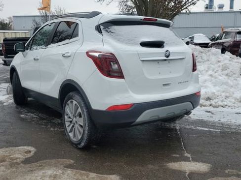 Used 2019 Buick Encore Preferred image 2